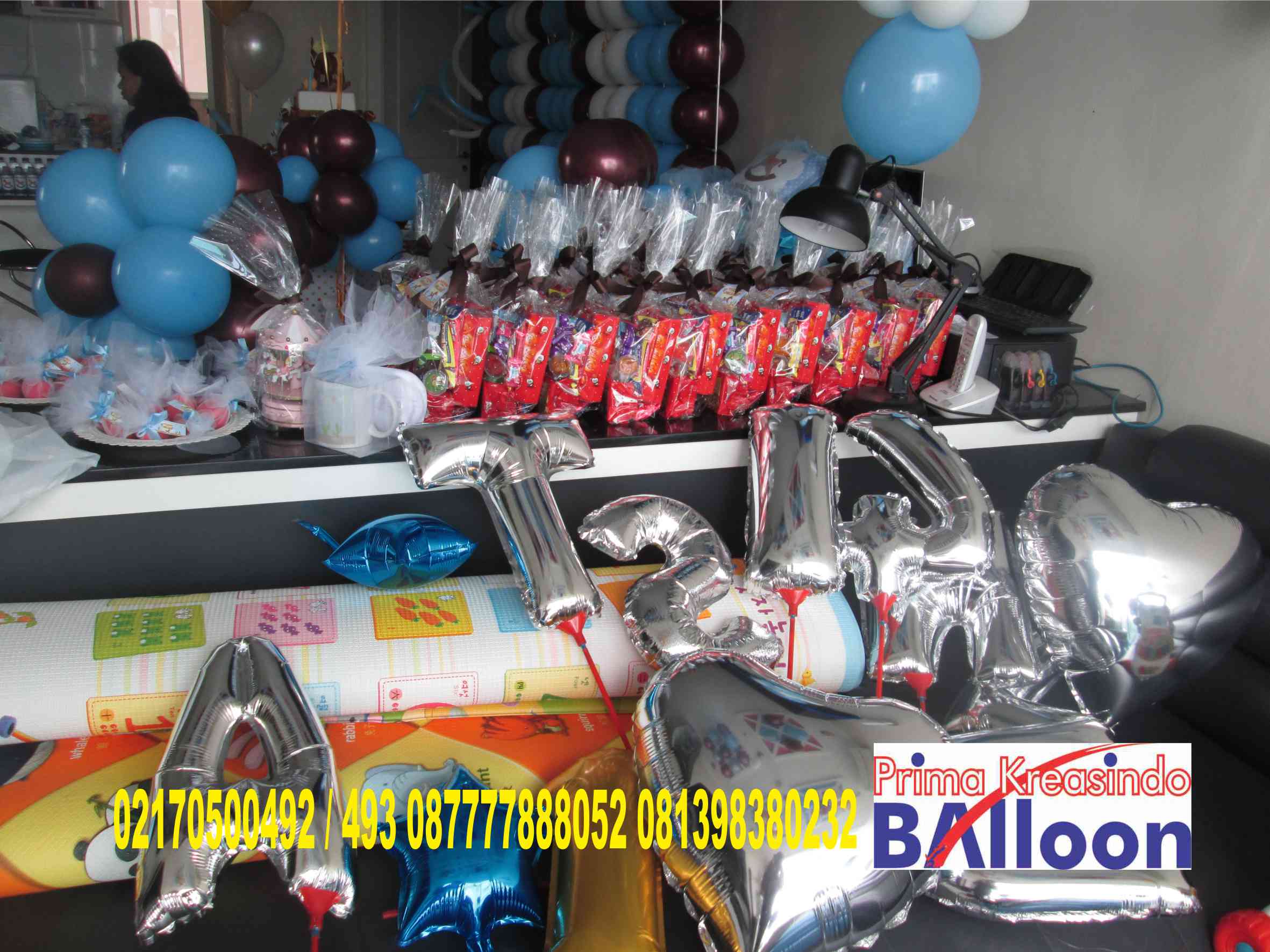  Dekorasi  balon backdrop ulang  tahun  di apartemen ambasador 
